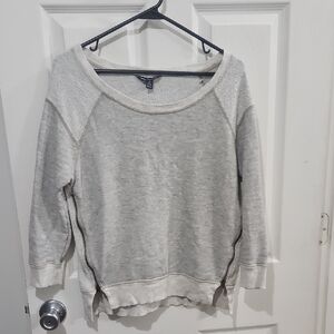 American Eagle Outfitters Light Gray Crew Neck Sweater Size Small